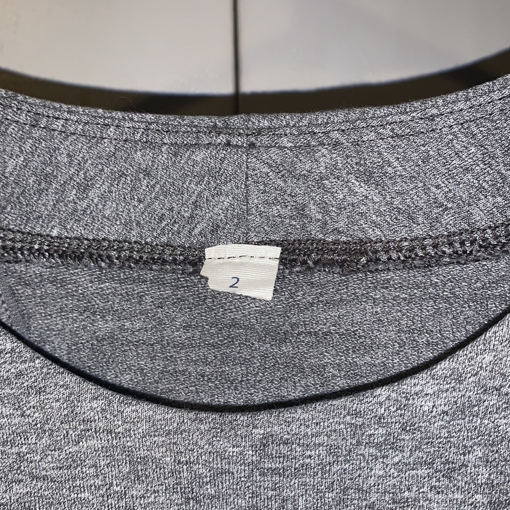 Lululemon - Picture 2 of 5